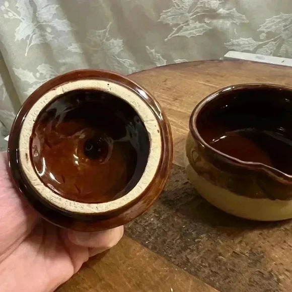 Vintage  Brown Glazed Lidded Soup Crock - Picture 3 of 5